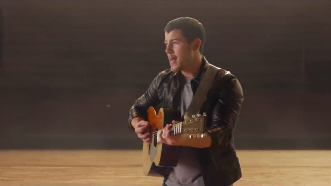 NICK-JONAS_HOME_1