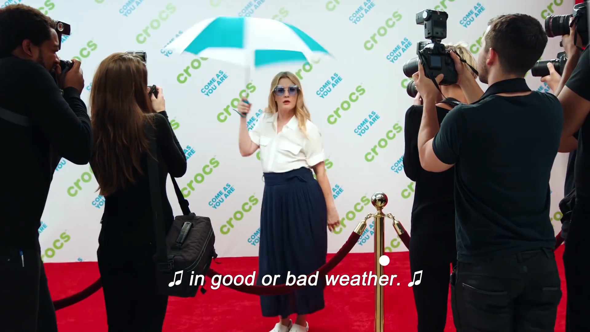 Crocs-The-Musical-Starring-Drew-Barrymore0491